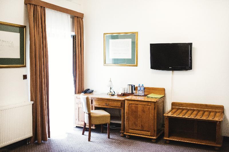 Eden Hotel